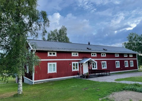 Die Häuser sind im typisch Schwedischen Stil