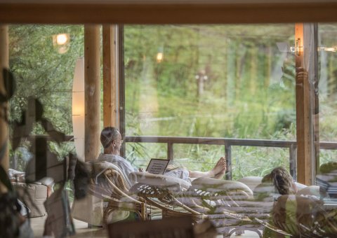 Entspannen Sie im gemütlichen SPA-Bereich