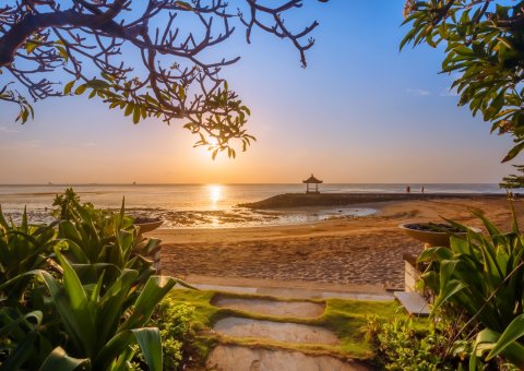 Sonnenaufgang am Sanur Strand