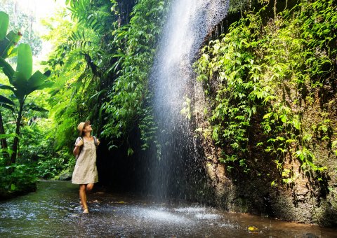 Wanderungen vorbei an kühlenden Wasserfällen