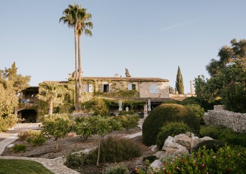 Die Finca Son Mola Vell unter strahlendem Himmel