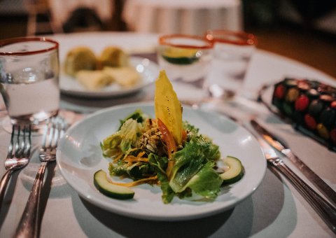 Genießen Sie das frische und regionale Essen in der Mawamba Lodge