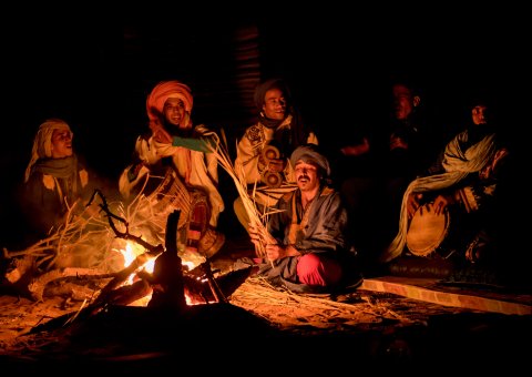 Erleben Sie gemütliche Abende am Lagerfeuer mit Musik