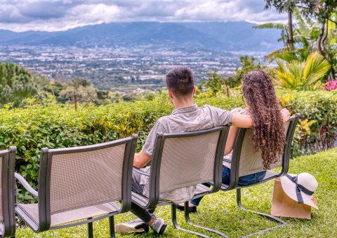 Entspannen im Garten des Buena Vista Chic mit tollem Ausblick