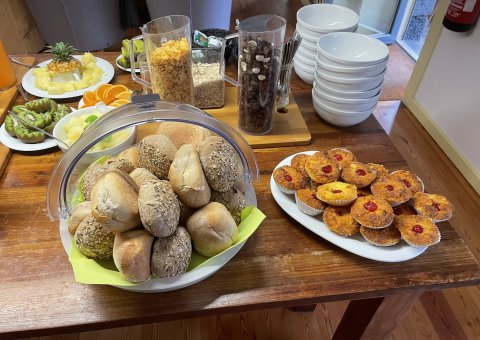 Das leckere und frische Frühstücksbuffet