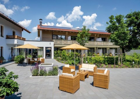 Auf der Terrasse des Landhaus Tanner entspannen