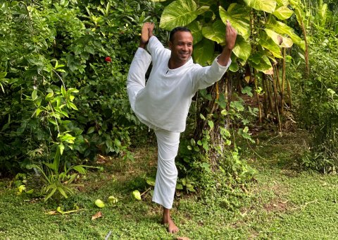 Ihr Yogalehrer im Ananda Resort