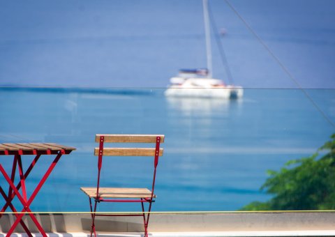 Treten Sie auf Ihrem Balkon und genießen Sie den Blick in die Weite