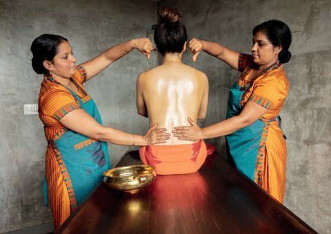 Die Ayurveda-Kur wird sorgfältig auf Ihre aktuelle Konstitution und Persönlichkeit abgestimmt