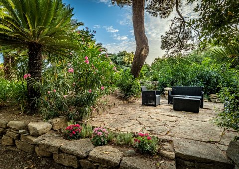 Garten mit Sitzecke