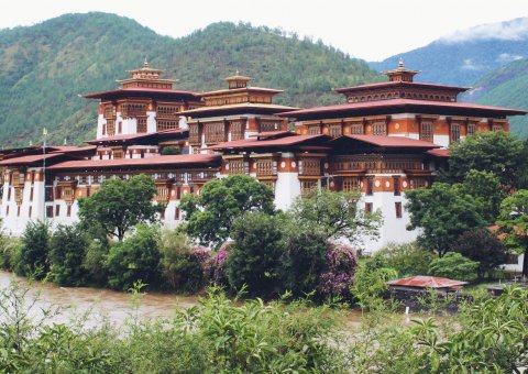 Besuchen Sie den Punakha Dzong in Bhutan