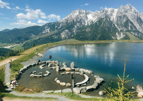 Der See inmitten der Berge