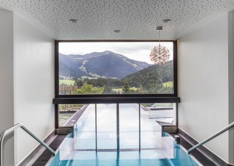 Abkühlung inmitten der Berge
