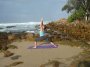 So wie Yogalehrerin Bärbel Wagenbrenner können auch Sie am Strand Yoga üben