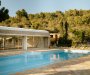 Pool und Sauna mit Blick in die Weite der Landschaft